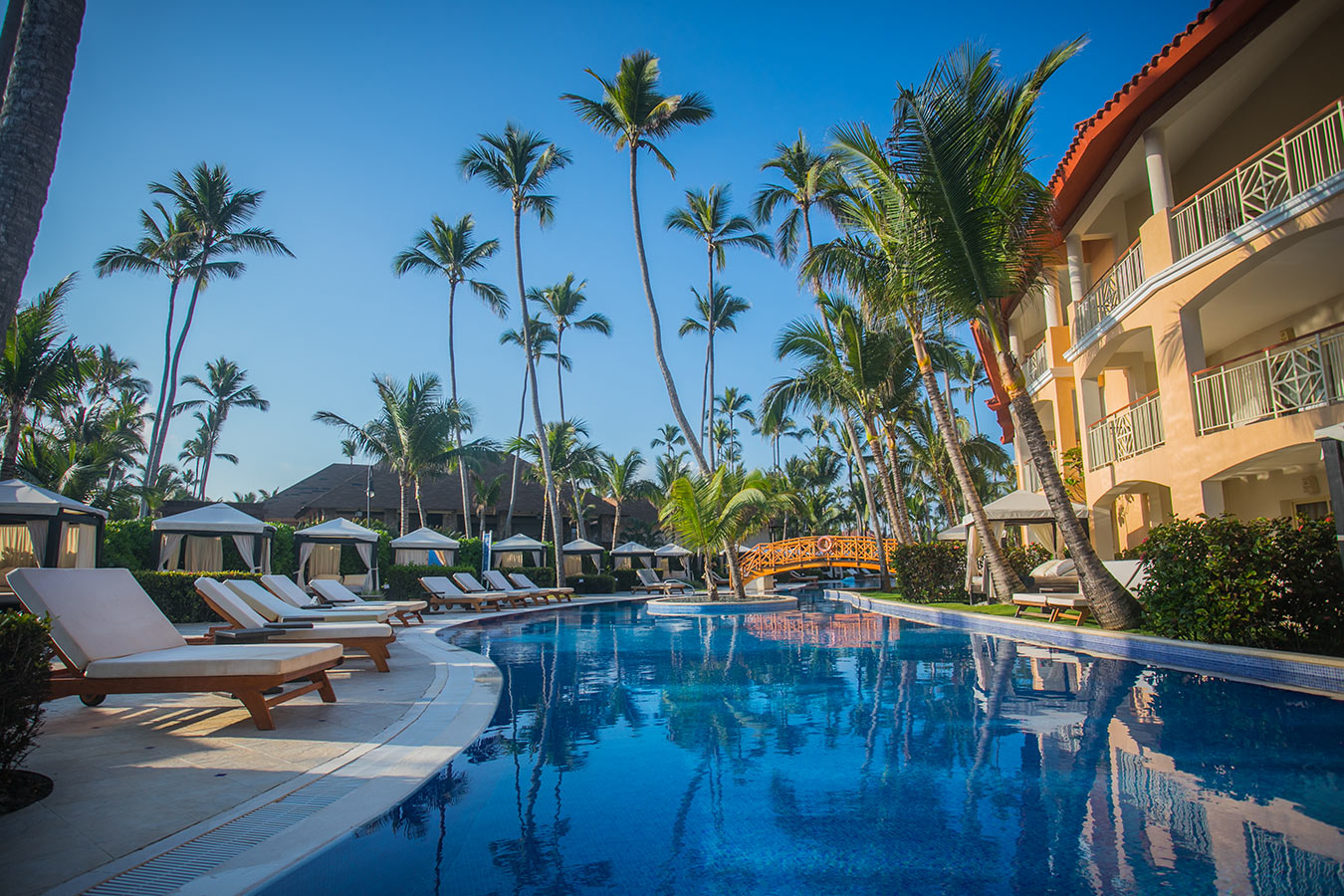 Majestic Elegance Costa Mujeres